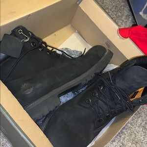 Male Timbs